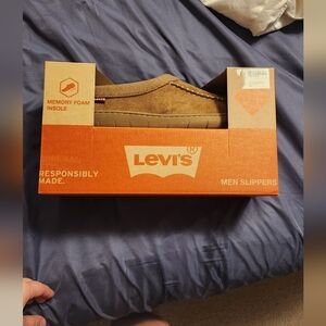 Mens size 11/12 new Levi Slippers